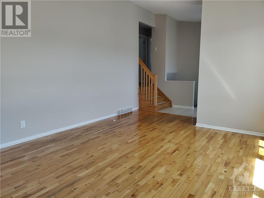 4305 Innes Road, Ottawa, Ontario  K1C 1T1 - Photo 7 - 1276734