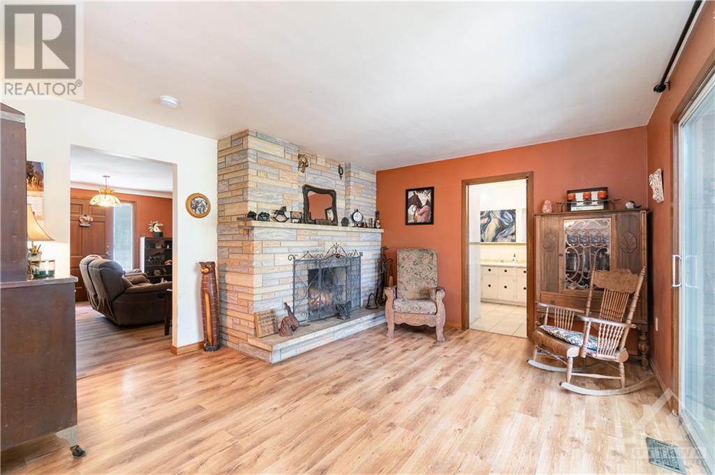 5801 Bossert Road, Niagara Falls, Ontario  L2H 2H7 - Photo 11 - 1326129