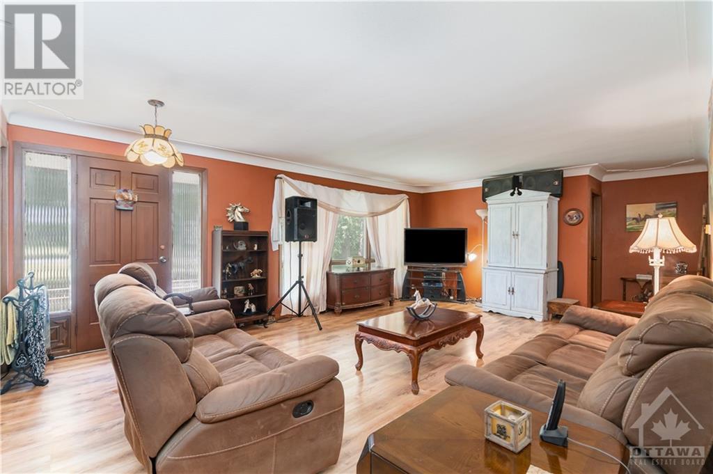 5801 Bossert Road, Niagara Falls, Ontario  L2H 2H7 - Photo 14 - 1326129