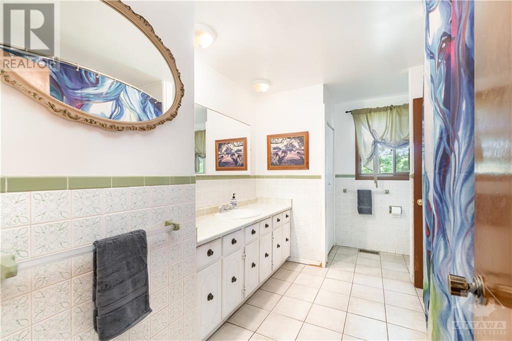 5801 Bossert Road, Niagara Falls, Ontario  L2H 2H7 - Photo 17 - 1326129