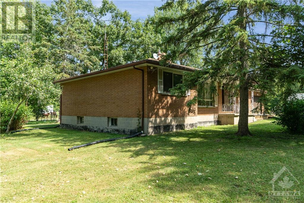 5801 Bossert Road, Niagara Falls, Ontario  L2H 2H7 - Photo 3 - 1326129