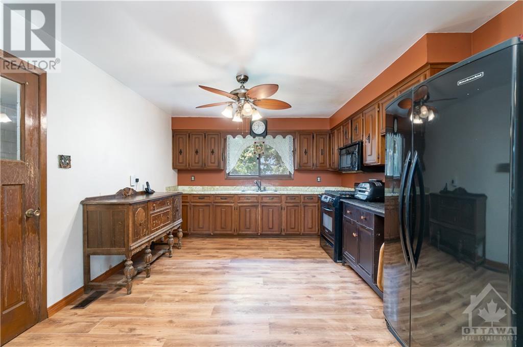 5801 Bossert Road, Niagara Falls, Ontario  L2H 2H7 - Photo 6 - 1326129