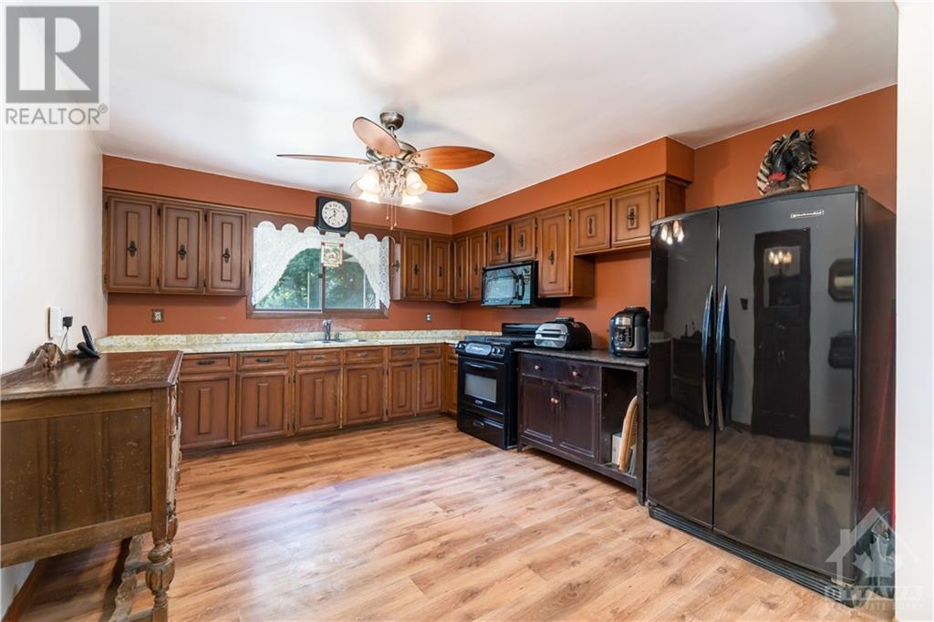 5801 Bossert Road, Niagara Falls, Ontario  L2H 2H7 - Photo 7 - 1326129