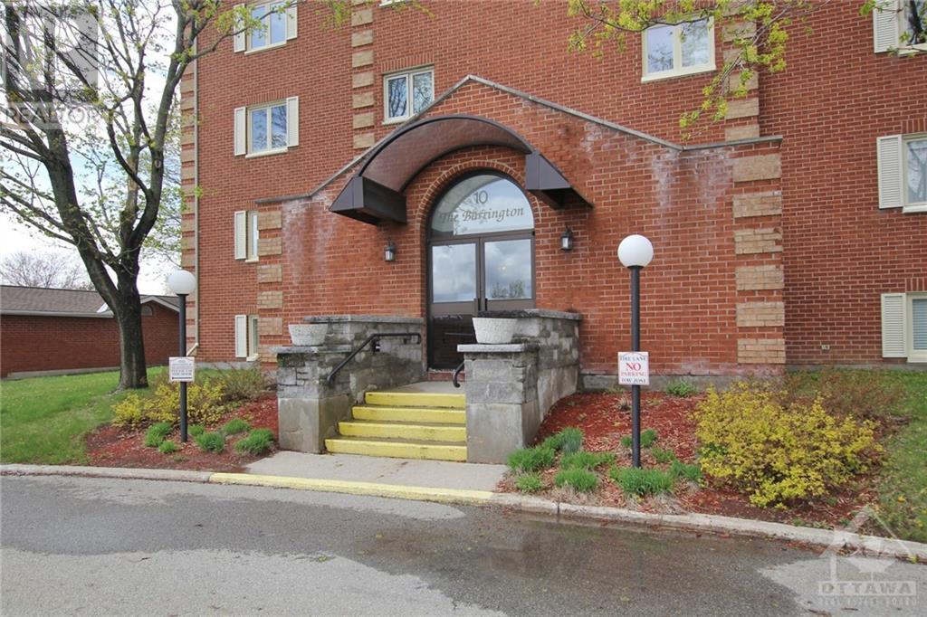 10 Armstrong Drive Unit#402, Smiths Falls, Ontario  K7A 5H8 - Photo 2 - 1340106