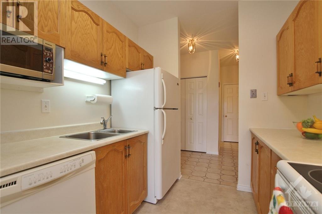 10 Armstrong Drive Unit#402, Smiths Falls, Ontario  K7A 5H8 - Photo 7 - 1340106