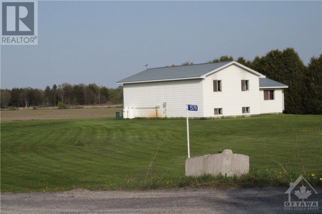 1579 9th Line Road, Ottawa, Ontario  K0A 2P0 - Photo 2 - 1341429