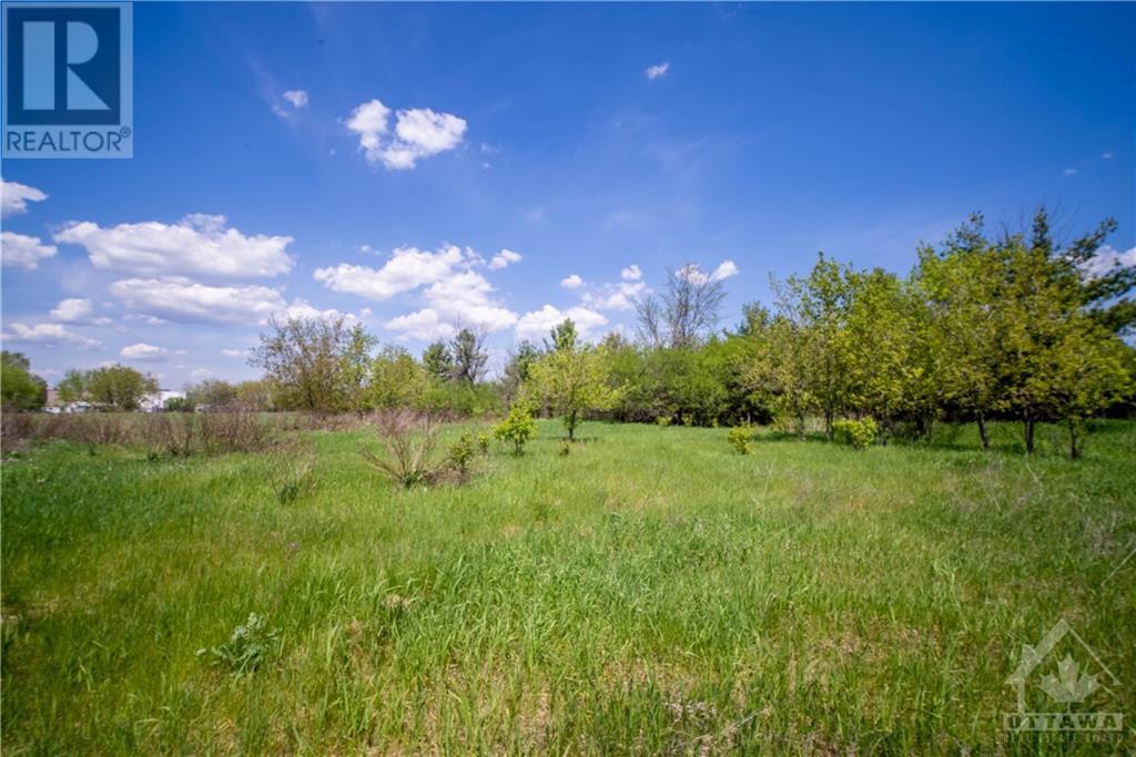 8 Frank Davis Street, Almonte, Ontario  K0A 1A0 - Photo 9 - 1342649