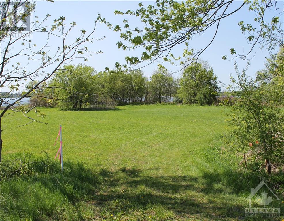 0000 Lakeshore Drive, Morrisburg, Ontario  K0C 1X0 - Photo 2 - 1339700