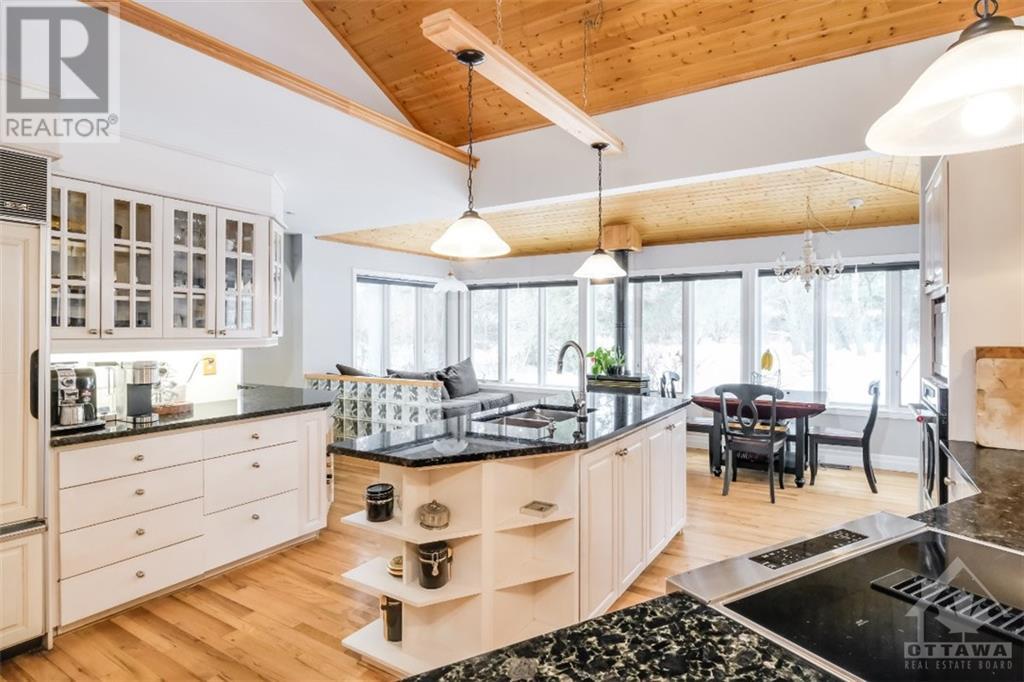 4 Aleutian Road, Ottawa, Ontario  K2H 7C8 - Photo 9 - 1344421