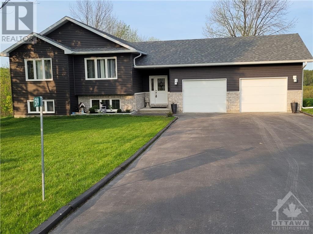 519 WELLINGTON STREET, eganville, Ontario
