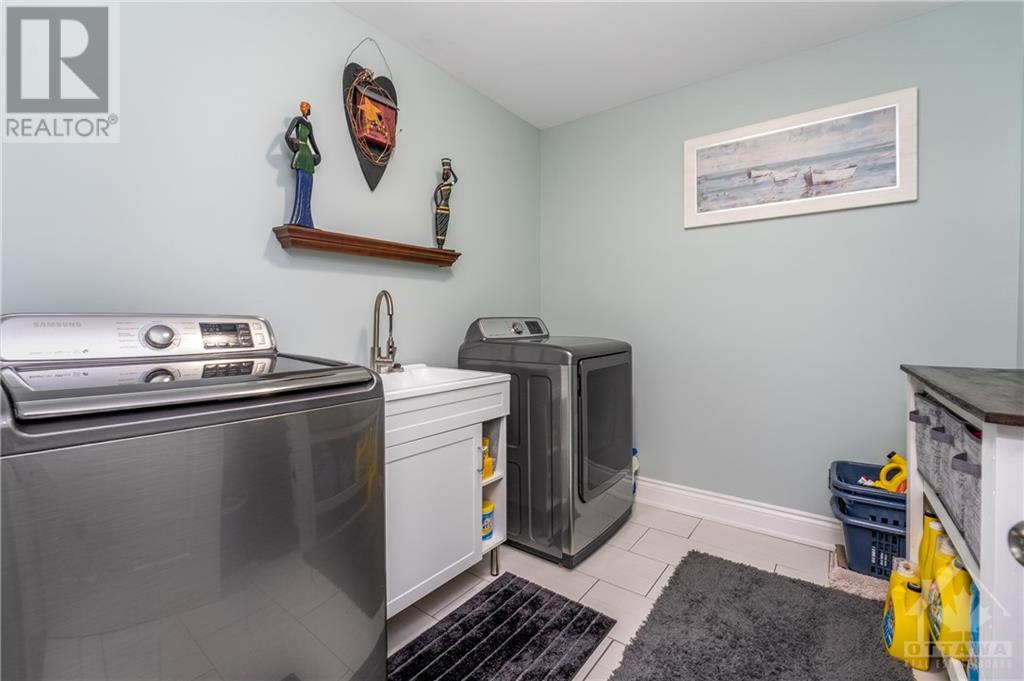 519 Wellington Street, Eganville, Ontario  K0J 1T0 - Photo 22 - 1345286