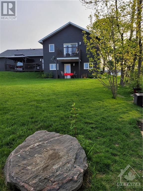 519 Wellington Street, Eganville, Ontario  K0J 1T0 - Photo 27 - 1345286
