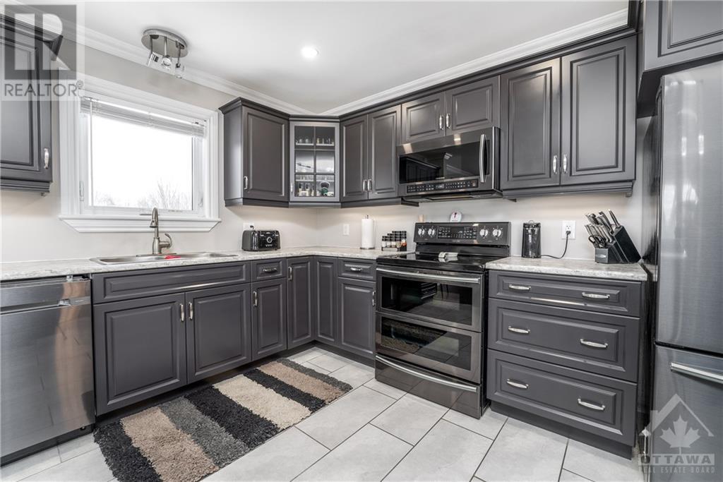 519 Wellington Street, Eganville, Ontario  K0J 1T0 - Photo 8 - 1345286