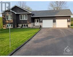 519 WELLINGTON STREET, eganville, Ontario