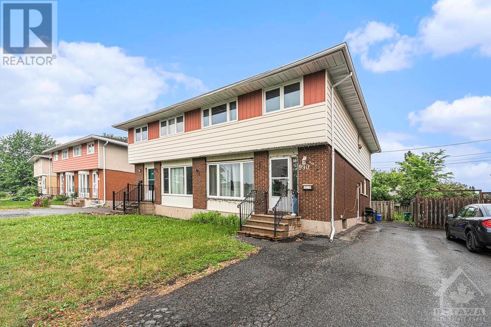 990 Meadowlands Drive, Ottawa, Ontario  K2C 0K3 - Photo 2 - 1345302