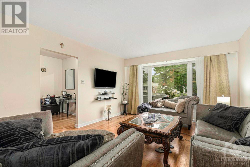 990 Meadowlands Drive, Ottawa, Ontario  K2C 0K3 - Photo 9 - 1345302