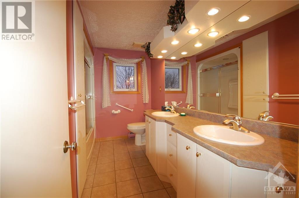 1835 Ch Du Traversier Road, Lefaivre, Ontario  K0B 1J0 - Photo 16 - 1346618