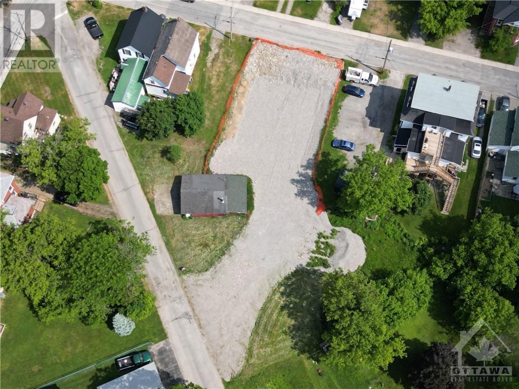 10 Bolton Street, Smiths Falls, Ontario  K7A 1K5 - Photo 5 - 1346823