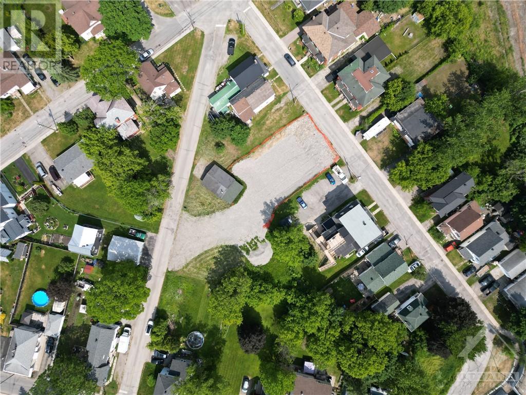 10 Bolton Street, Smiths Falls, Ontario  K7A 1K5 - Photo 7 - 1346823