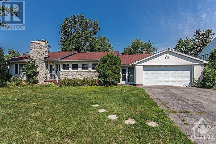 223 ROGER ROAD, ottawa, Ontario