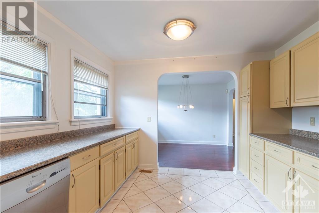 223 Roger Road, Ottawa, Ontario  K1H 5C5 - Photo 10 - 1346714
