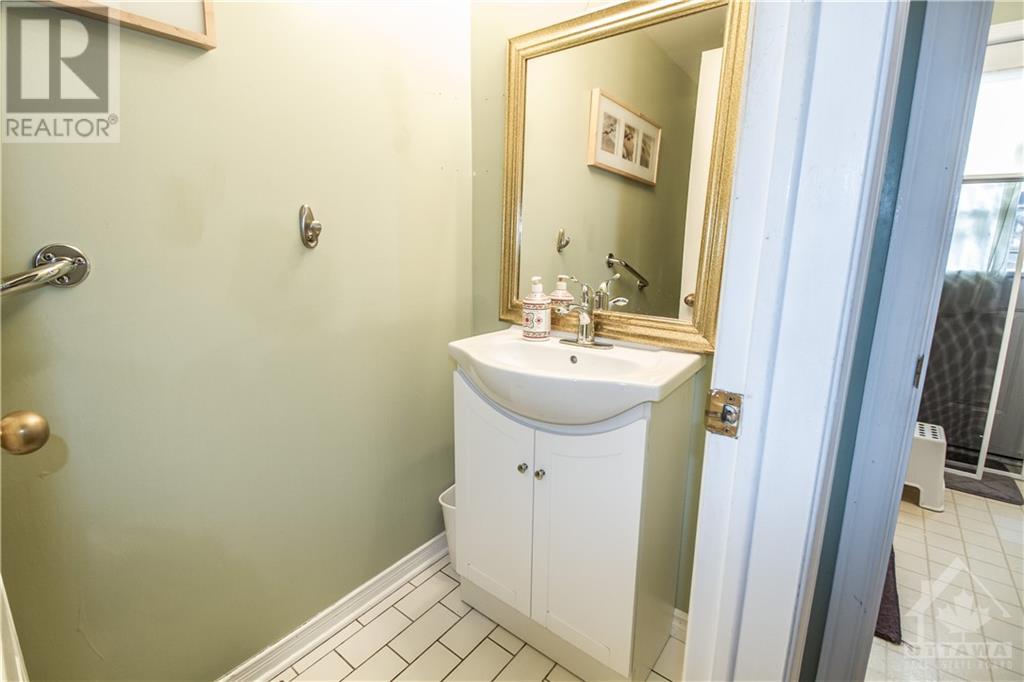 1804 Robinwood Place, Ottawa, Ontario  K1C 6L4 - Photo 13 - 1346510