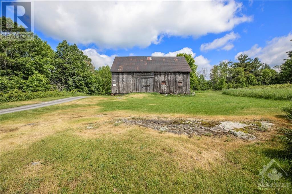 631 Big Crosby Lake Road, Westport, Ontario  K0G 1X0 - Photo 3 - 1347115