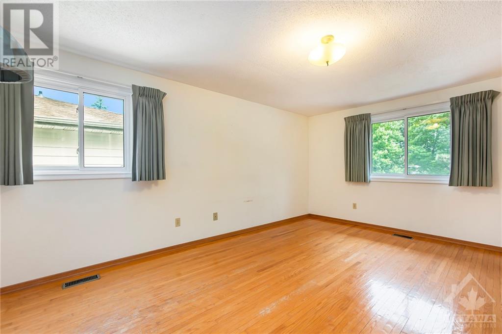 56 Wedgewood Crescent, Ottawa, Ontario  K1B 4B4 - Photo 11 - 1346620