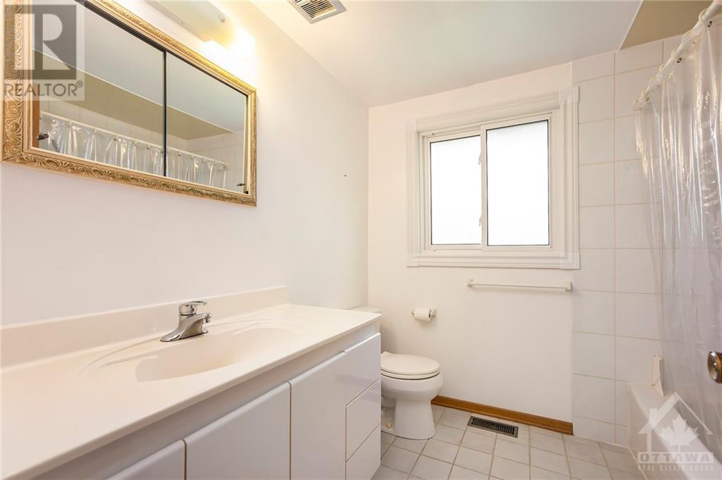 56 Wedgewood Crescent, Ottawa, Ontario  K1B 4B4 - Photo 18 - 1346620
