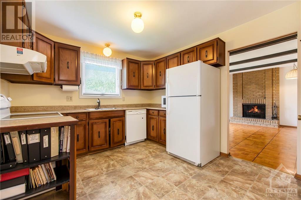 56 Wedgewood Crescent, Ottawa, Ontario  K1B 4B4 - Photo 9 - 1346620