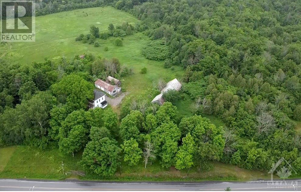 575 Front Road, L'orignal, Ontario  K0B 1K0 - Photo 2 - 1348077