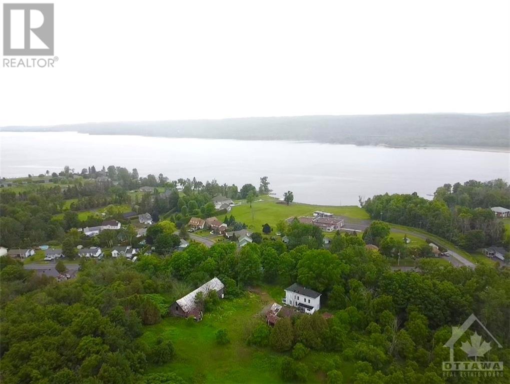 575 Front Road, L'orignal, Ontario  K0B 1K0 - Photo 4 - 1348077
