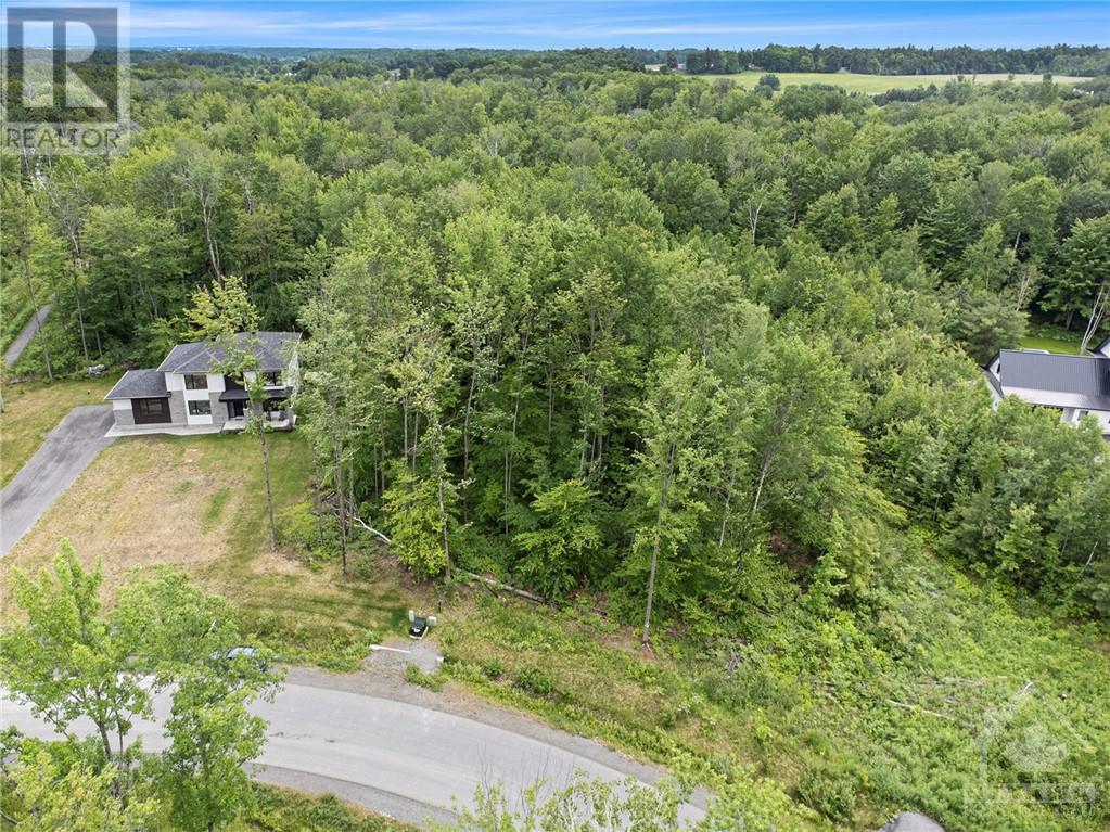 1590 KINSELLA DRIVE, ottawa, Ontario