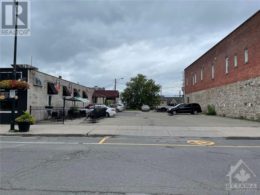 23 Russell Street E, Smiths Falls, Ontario  K7A 1E7 - Photo 9 - 1348262