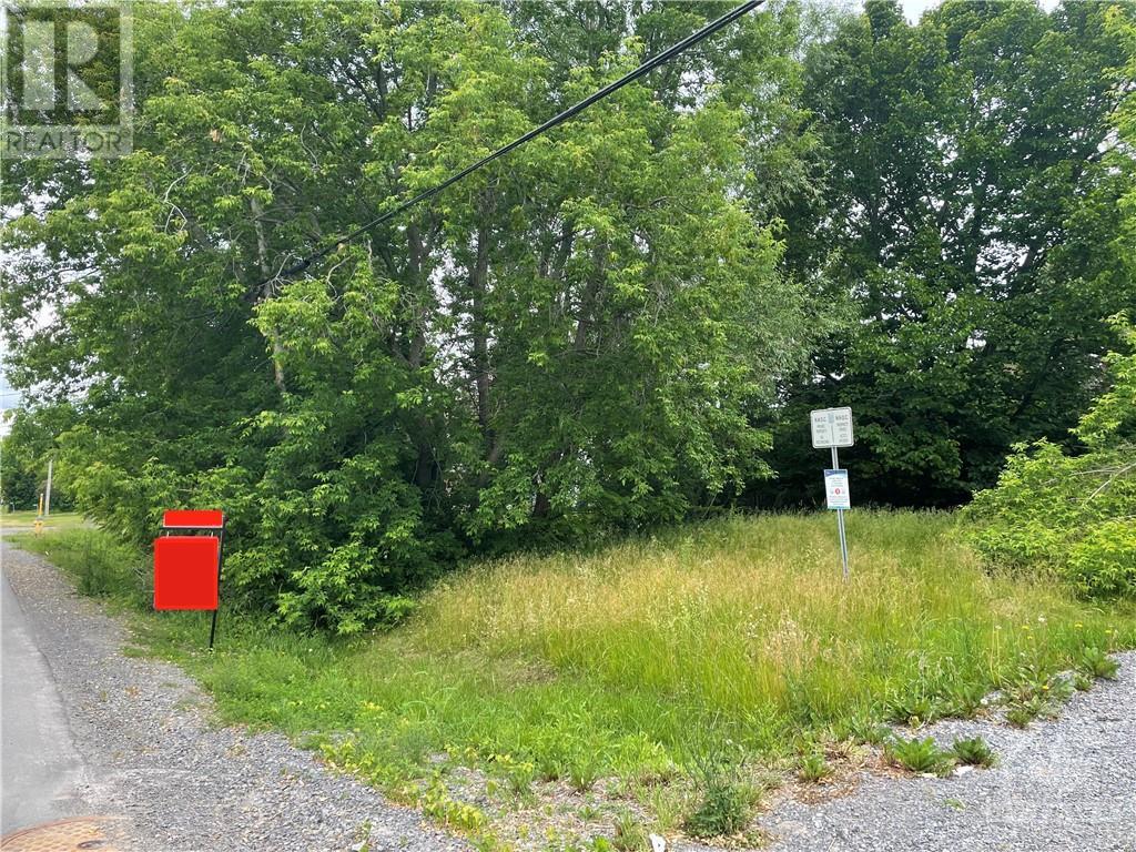 316 DONALD B MUNRO DRIVE, ottawa, Ontario