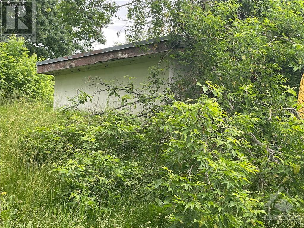 316 Donald B Munro Drive, Ottawa, Ontario  K0A 1L0 - Photo 3 - 1348454