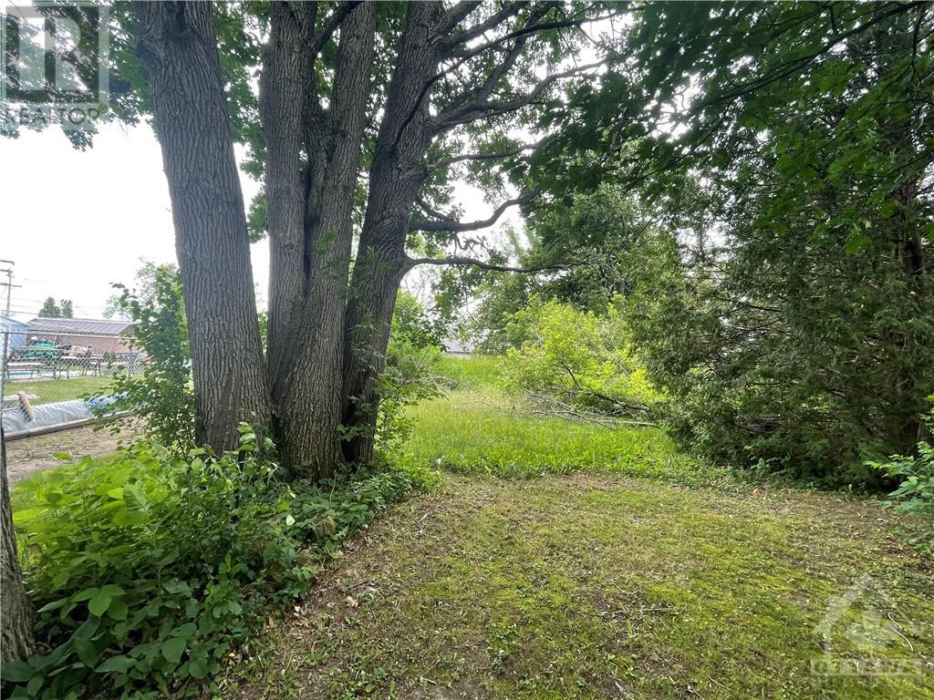316 Donald B Munro Drive, Ottawa, Ontario  K0A 1L0 - Photo 5 - 1348454