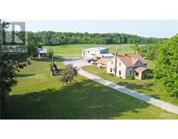 22 MCCALLUM DRIVE, renfrew, Ontario