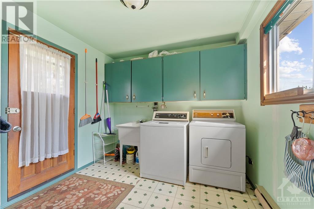 74 Clost Lane, Griffith, Ontario  K0J 2R0 - Photo 14 - 1348325