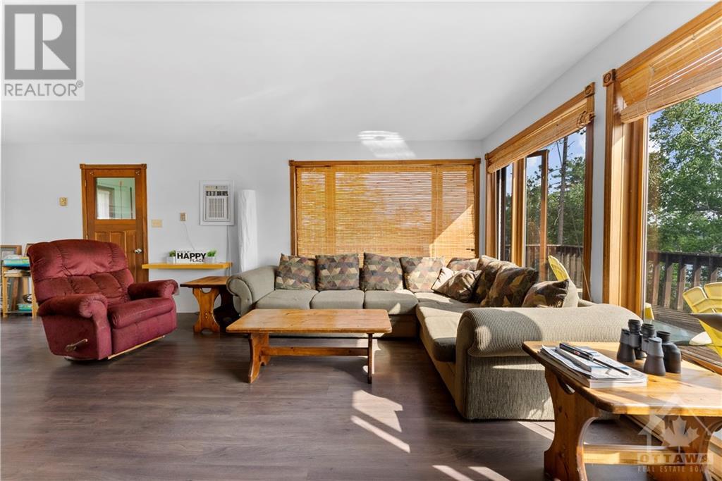 74 Clost Lane, Griffith, Ontario  K0J 2R0 - Photo 8 - 1348325