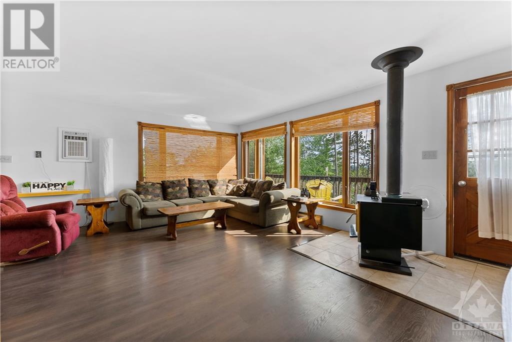 74 Clost Lane, Griffith, Ontario  K0J 2R0 - Photo 9 - 1348325
