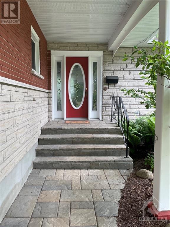 41 CLOVELLY ROAD, ottawa, Ontario