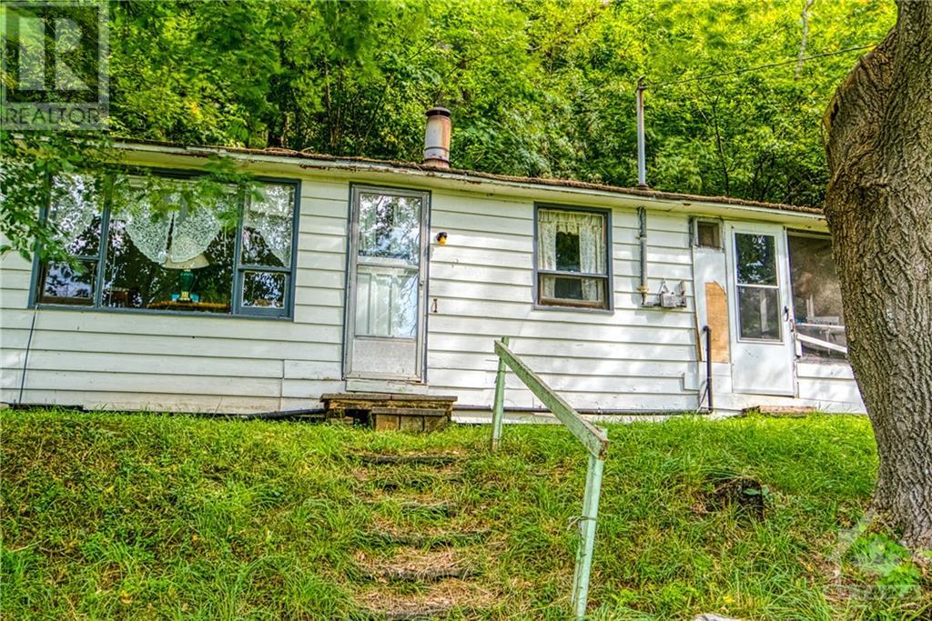 1 Main Street E, Westport, Ontario  K0G 1X0 - Photo 21 - 1348319