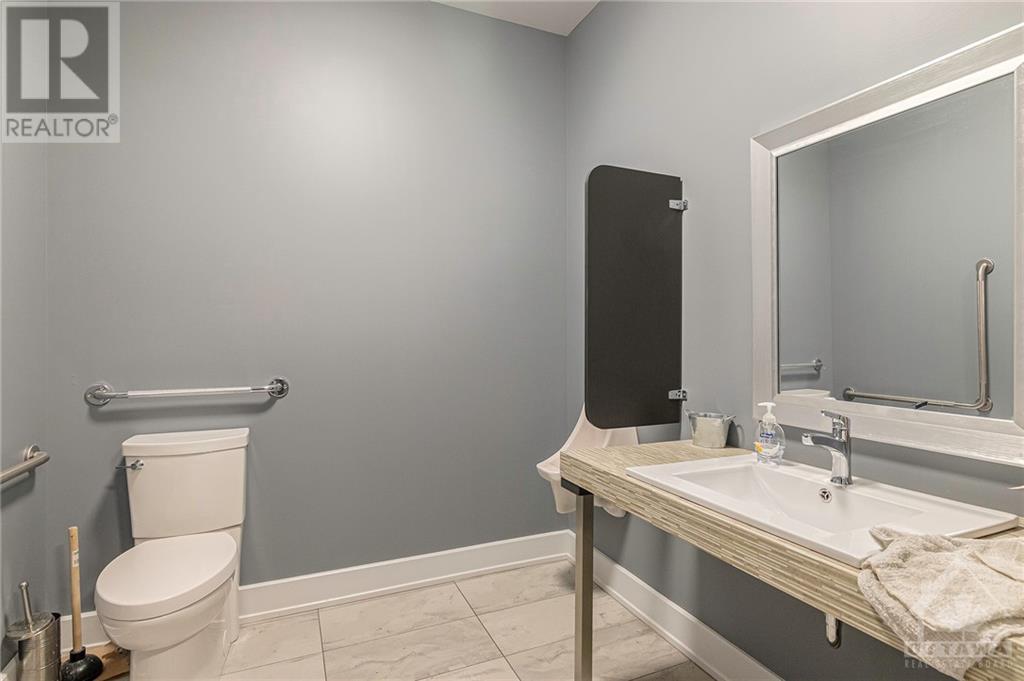 2285 St Laurent Boulevard Unit#d19, Ottawa, Ontario  K1G 4Z7 - Photo 17 - 1348944