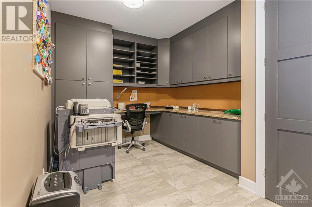 2285 St Laurent Boulevard Unit#d19, Ottawa, Ontario  K1G 4Z7 - Photo 6 - 1348944