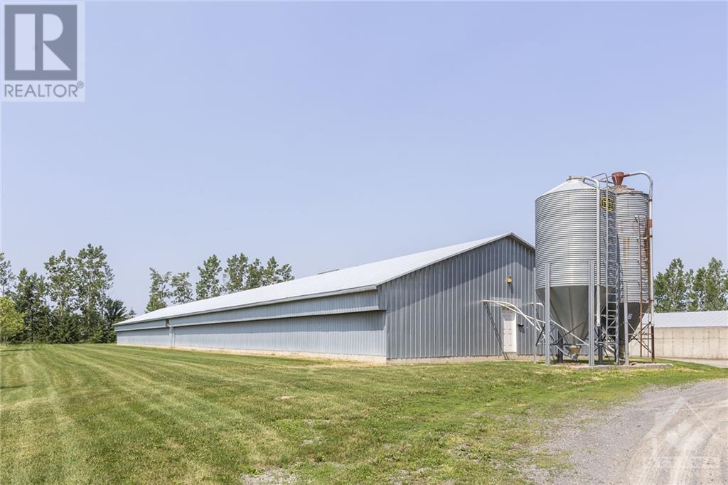 1060 15 County Road, Alfred, Ontario  K0B 1A0 - Photo 11 - 1349240