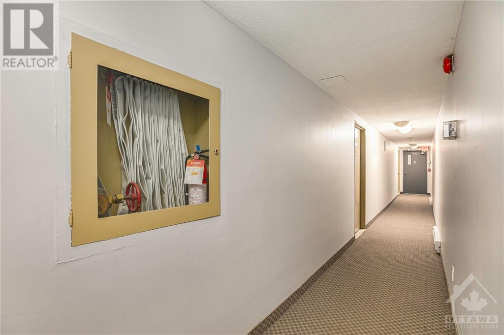 1160 Merivale Road, Ottawa, Ontario  K1Z 6B5 - Photo 10 - 1348668