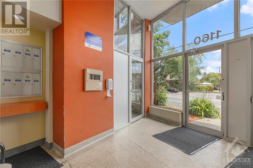 1160 Merivale Road, Ottawa, Ontario  K1Z 6B5 - Photo 4 - 1348668