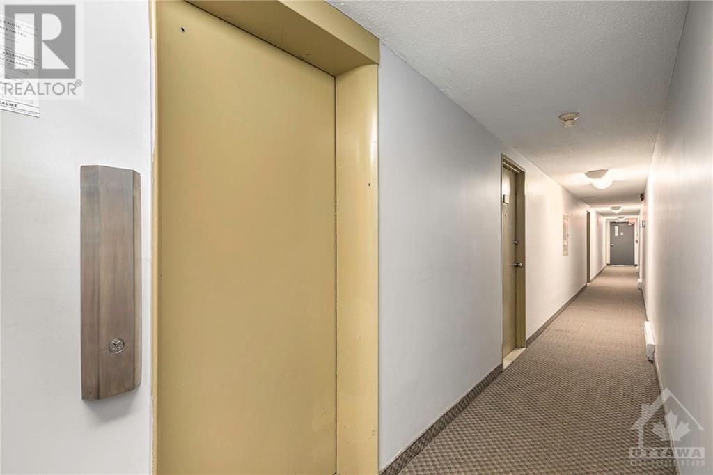 1160 Merivale Road, Ottawa, Ontario  K1Z 6B5 - Photo 8 - 1348668