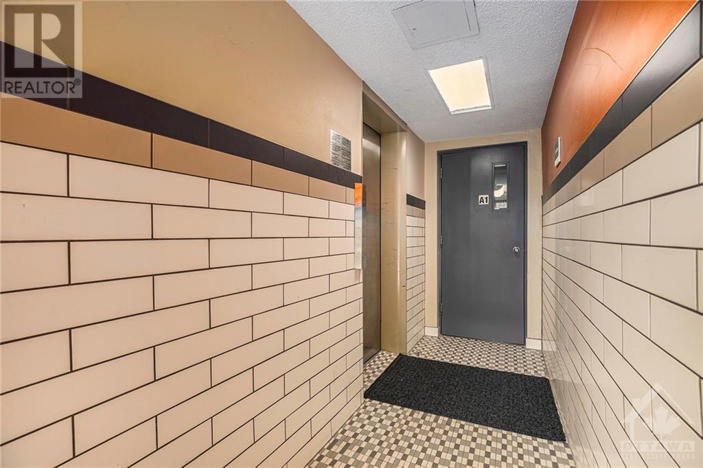 1160 Merivale Road, Ottawa, Ontario  K1Z 6B5 - Photo 9 - 1348668